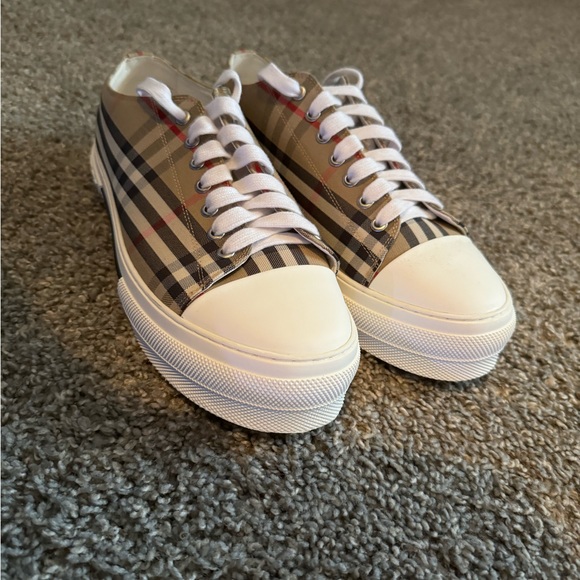 Burberry men size 11 brand new - Picture 5 of 5